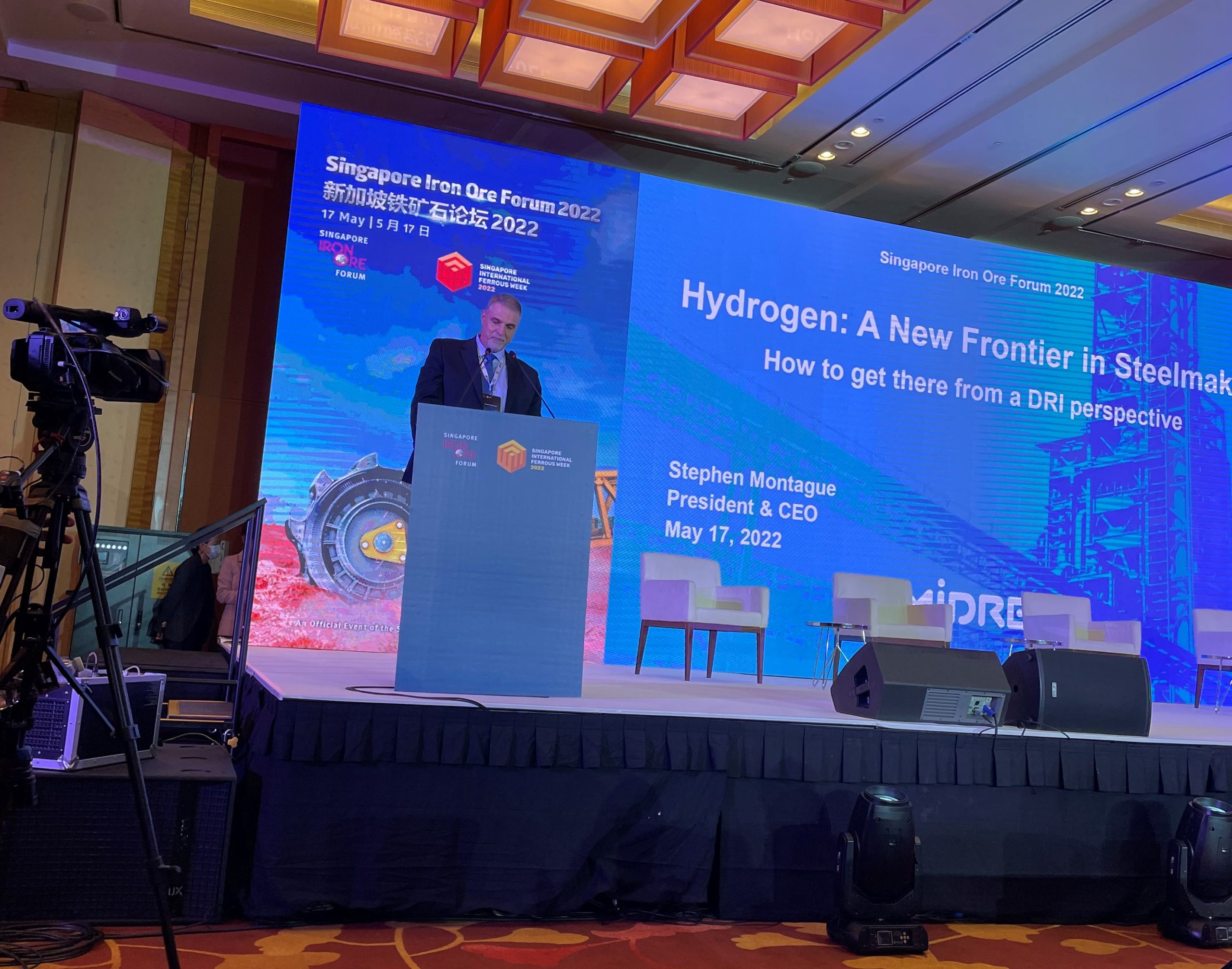 Midrex president speaking at event