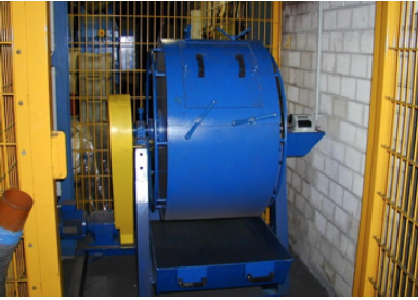 FIGURE 5. Tumble drum for determining the tumble and abrasion index (ear protection required!)