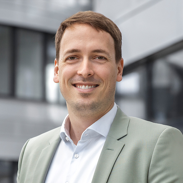 Tim Ochel headshot